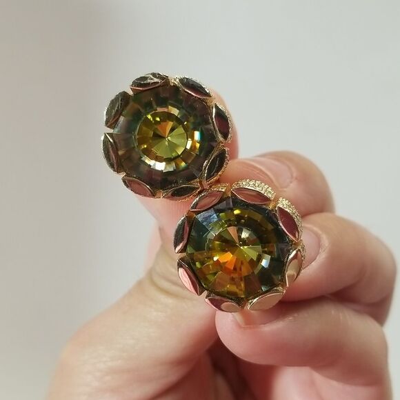 {Hickok} 1960s Mens Vintage Retro Gold Tone Floral Green Gemstone Cuff Links - Picture 8 of 13